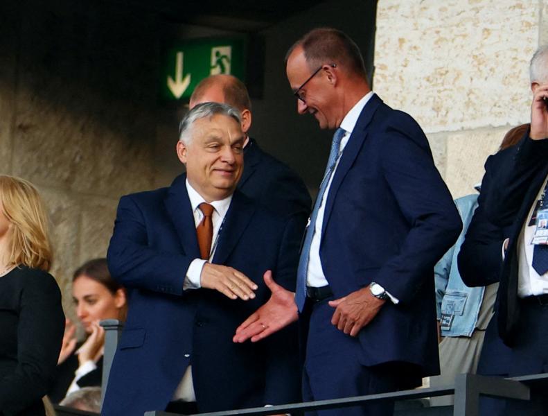 Friedrich Merz első EU-csúcsán lehetőséget kap arra, hogy bemutassa, hogyan közelíti meg az Orbán által generált kihívásokat.