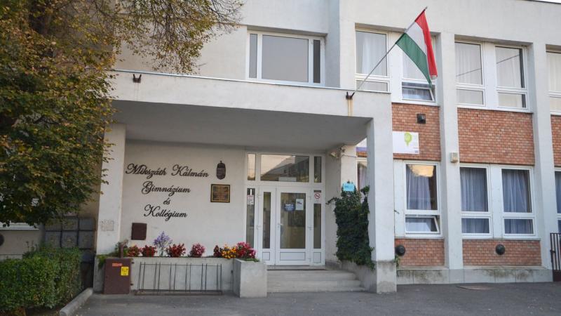 A nógrádi iskola régóta dédelgetett álma végre valóra válik, miután elnyerték a 178 millió forintos támogatást. A várva várt fejlesztések hamarosan megkezdődnek, és új lehetőségeket nyitnak meg a diákok előtt.