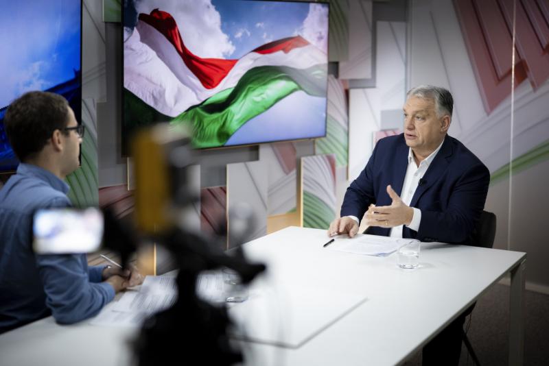 Orbán úgy véli, hogy sikerült meggyőznie Putyint arról, érdemes lenne elgondolkodnia a karácsonyi tűzszünet lehetőségén.