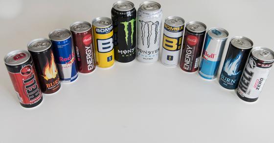 Az új kormányrendelet egy kalap alá helyezi az energiaitalokat, a homoszexualitást népszerűsítő kiadványokat és az alkoholt, ezzel egy különös, vitákra okot adó megközelítést alkalmazva a szórakoztatóipar és a társadalmi normák összefonódásában.