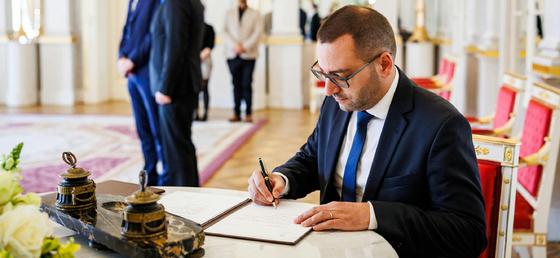 A Szuverenitásvédelmi Hivatal képviseletét ellátó ügyvédi iroda regisztrálta azt az alapítványt, amely az elkobzott SZJA-százalékok kezelésére hivatott.