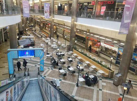Az Árkád, a WestEnd és a Pólus bevásárlóközpontokban található 12 étterem higiéniás állapotát alaposan megvizsgálták, és sajnálatos módon mind a 12 helyszín ellen intézkedéseket kellett hozni.