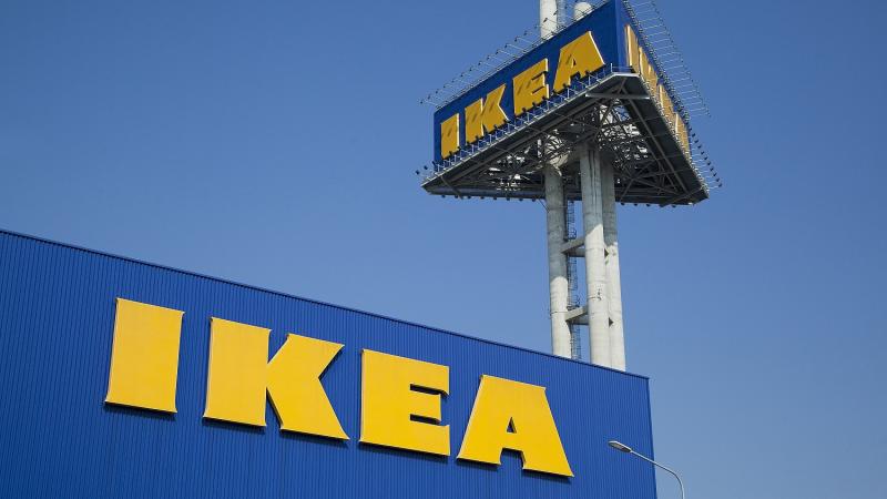 Az IKEA egy potenciálisan veszélyes terméket hívott vissza, amelynek használata kockázatot jelenthet a vásárlók számára. A cég értesítette a vásárlókat, hogy a termék használata során előfordulhatnak problémák, ezért javasolják, hogy az érintett darabokat