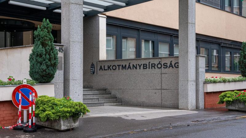 Háziorvosok léptek az Alkotmánybírósághoz a kötelező ügyelet bevezetése ellen.