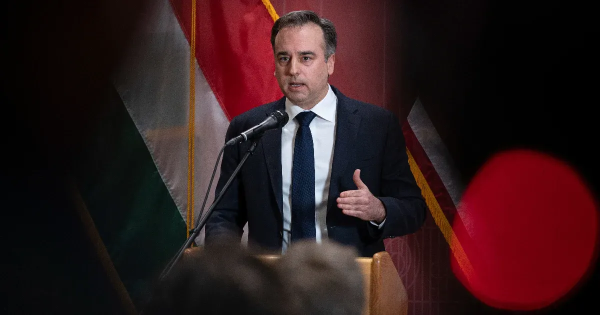 Pressman véleménye szerint az amerikaiak inspirációt meríthetnek a Pride-on részt vevő magyar fiatalokból.