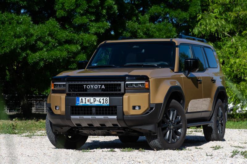 Itt egy javasolt egyedi változat:

„Csak egy meggyőző indok szükséges, hogy belevágjunk – Totalcar”