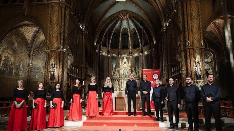 A 19. Ars Sacra fesztiválon a remény és a művészet találkozása új dimenziókat nyit meg. Ez az esemény nem csupán a kreatív kifejezés platformja, hanem egy olyan szellemi tér is, ahol a résztvevők mélyebb kapcsolatot építhetnek ki a spiritualitás és a művé