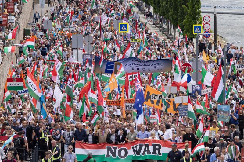 Fantasztikus, hogy kik kerültek elő a Fidesz árnyékos zugából, és a Békemeneten való részvételük során lepleződtek le.