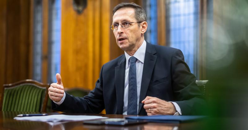 Régóta várt csúcsdöntés küszöbén áll a forint: Varga Mihály elképzelései végre valóra váltak.